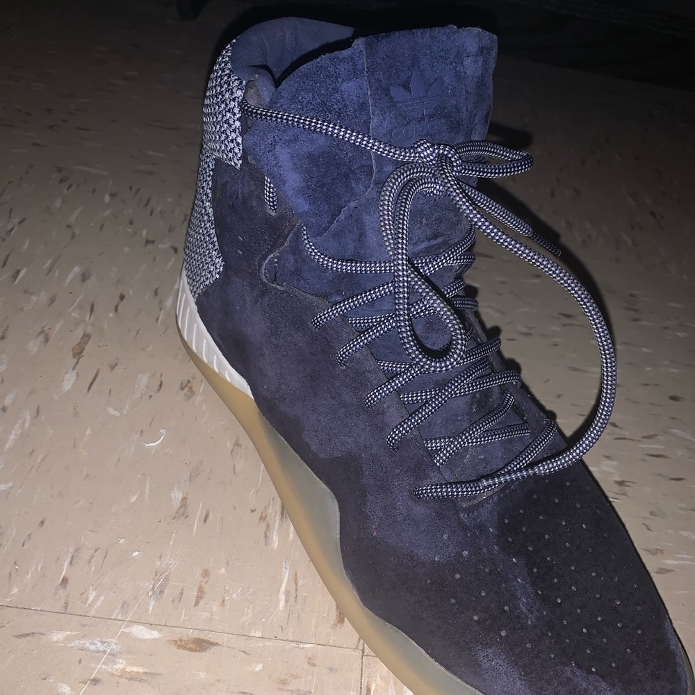 Adidas tubular suede navy blue sneaker ( size 10/2)